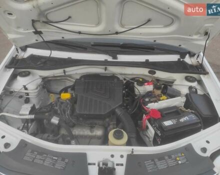 Білий Рено Логан, об'ємом двигуна 1.4 л та пробігом 180 тис. км за 3850 $, фото 14 на Automoto.ua