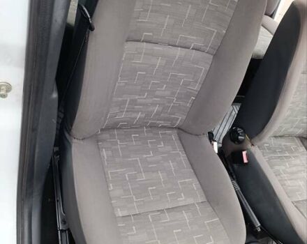 Белый Рено Логан, объемом двигателя 1.39 л и пробегом 146 тыс. км за 3250 $, фото 5 на Automoto.ua