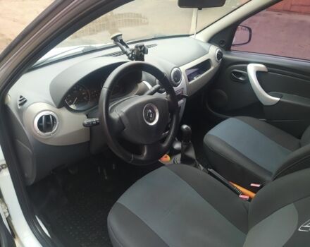 Белый Рено Логан, объемом двигателя 1.5 л и пробегом 130 тыс. км за 5000 $, фото 8 на Automoto.ua