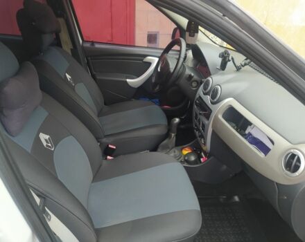 Белый Рено Логан, объемом двигателя 1.5 л и пробегом 130 тыс. км за 5000 $, фото 6 на Automoto.ua