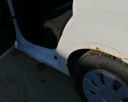 Білий Рено Логан, об'ємом двигуна 1.39 л та пробігом 320 тис. км за 3000 $, фото 11 на Automoto.ua