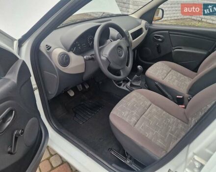 Белый Рено Логан, объемом двигателя 1.39 л и пробегом 53 тыс. км за 5500 $, фото 53 на Automoto.ua