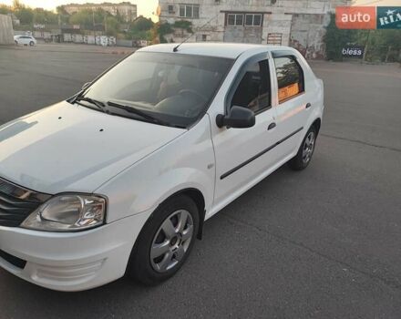 Белый Рено Логан, объемом двигателя 1.46 л и пробегом 196 тыс. км за 5500 $, фото 7 на Automoto.ua