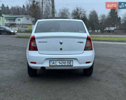 Белый Рено Логан, объемом двигателя 1.4 л и пробегом 108 тыс. км за 4300 $, фото 5 на Automoto.ua