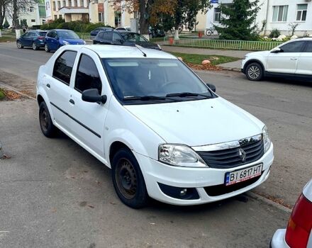 Белый Рено Логан, объемом двигателя 1.4 л и пробегом 127 тыс. км за 5000 $, фото 2 на Automoto.ua