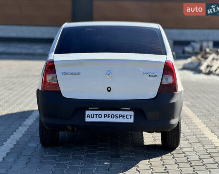 Белый Рено Логан, объемом двигателя 1.39 л и пробегом 252 тыс. км за 4300 $, фото 5 на Automoto.ua