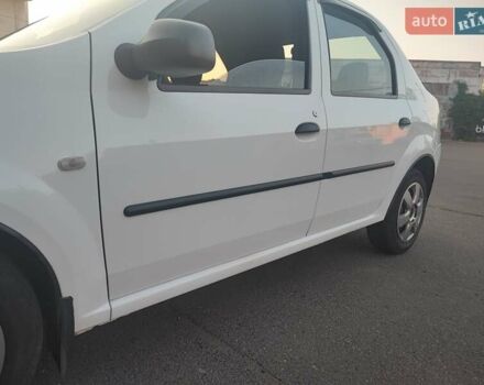 Белый Рено Логан, объемом двигателя 1.46 л и пробегом 196 тыс. км за 5500 $, фото 11 на Automoto.ua