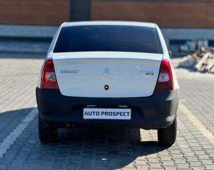 Білий Рено Логан, об'ємом двигуна 1.4 л та пробігом 252 тис. км за 3900 $, фото 4 на Automoto.ua