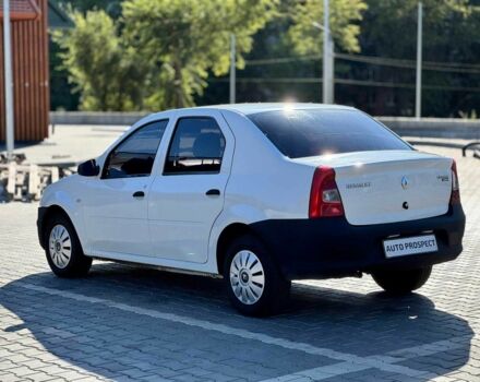 Білий Рено Логан, об'ємом двигуна 1.4 л та пробігом 252 тис. км за 3900 $, фото 3 на Automoto.ua