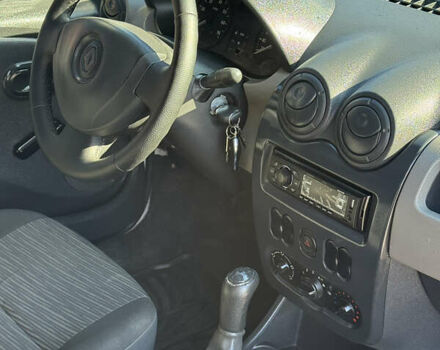 Белый Рено Логан, объемом двигателя 1.39 л и пробегом 252 тыс. км за 4300 $, фото 10 на Automoto.ua