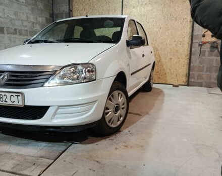 Білий Рено Логан, об'ємом двигуна 1.4 л та пробігом 200 тис. км за 3700 $, фото 3 на Automoto.ua