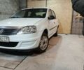 Білий Рено Логан, об'ємом двигуна 1.4 л та пробігом 200 тис. км за 3700 $, фото 3 на Automoto.ua