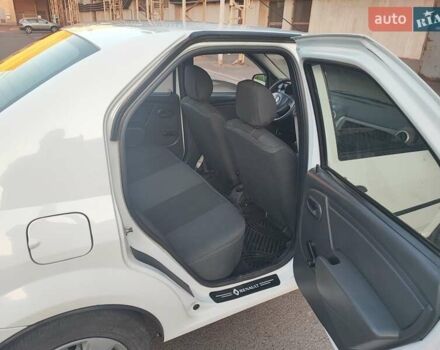 Белый Рено Логан, объемом двигателя 1.46 л и пробегом 196 тыс. км за 5500 $, фото 13 на Automoto.ua