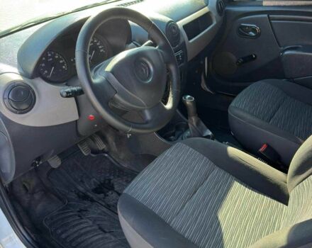 Білий Рено Логан, об'ємом двигуна 1.4 л та пробігом 252 тис. км за 3900 $, фото 8 на Automoto.ua