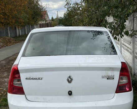 Белый Рено Логан, объемом двигателя 1.39 л и пробегом 250 тыс. км за 2000 $, фото 7 на Automoto.ua