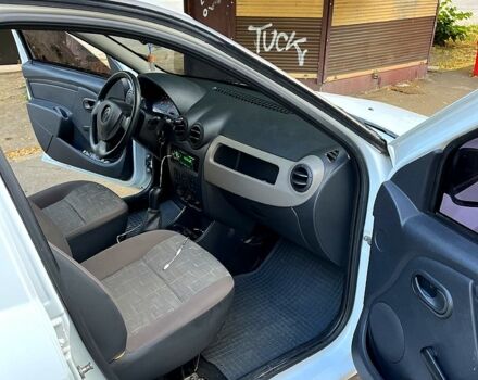 Білий Рено Логан, об'ємом двигуна 1.4 л та пробігом 78 тис. км за 4500 $, фото 12 на Automoto.ua