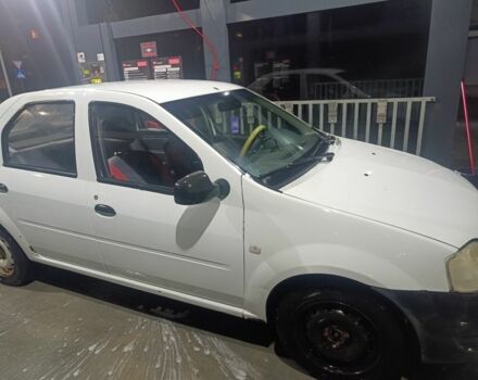 Білий Рено Логан, об'ємом двигуна 1.4 л та пробігом 243 тис. км за 3000 $, фото 6 на Automoto.ua