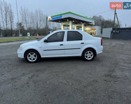 Белый Рено Логан, объемом двигателя 1.4 л и пробегом 108 тыс. км за 4300 $, фото 4 на Automoto.ua