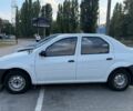 Білий Рено Логан, об'ємом двигуна 1.39 л та пробігом 128 тис. км за 5300 $, фото 1 на Automoto.ua