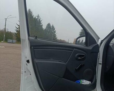 Белый Рено Логан, объемом двигателя 1.39 л и пробегом 146 тыс. км за 3250 $, фото 9 на Automoto.ua