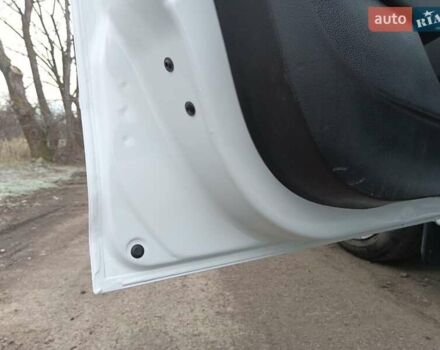 Белый Рено Логан, объемом двигателя 1.15 л и пробегом 220 тыс. км за 5300 $, фото 7 на Automoto.ua