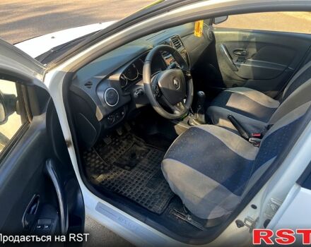 Белый Рено Логан, объемом двигателя 1.1 л и пробегом 189 тыс. км за 4200 $, фото 7 на Automoto.ua