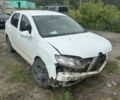 Белый Рено Логан, объемом двигателя 0 л и пробегом 320 тыс. км за 1200 $, фото 1 на Automoto.ua