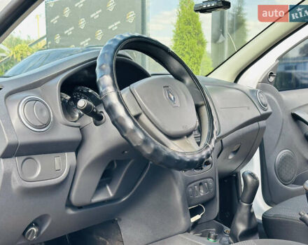 Белый Рено Логан, объемом двигателя 1.46 л и пробегом 151 тыс. км за 6600 $, фото 12 на Automoto.ua