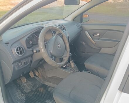 Белый Рено Логан, объемом двигателя 1.1 л и пробегом 180 тыс. км за 6000 $, фото 9 на Automoto.ua