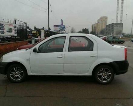 Белый Рено Логан, объемом двигателя 1.4 л и пробегом 250 тыс. км за 3100 $, фото 2 на Automoto.ua