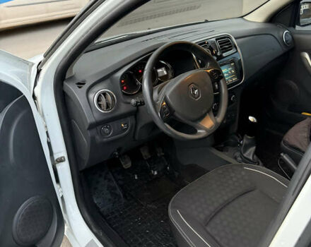 Білий Рено Логан, об'ємом двигуна 1.15 л та пробігом 187 тис. км за 5000 $, фото 7 на Automoto.ua