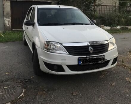 Белый Рено Логан, объемом двигателя 1.4 л и пробегом 192 тыс. км за 4200 $, фото 2 на Automoto.ua