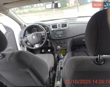 Білий Рено Логан, об'ємом двигуна 1.2 л та пробігом 350 тис. км за 3400 $, фото 6 на Automoto.ua