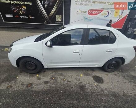 Рено Логан 2013 у Харкові на Automoto.ua Білий Рено Логан, об'ємом двигуна 1.2 л та пробігом 300 тис. км за 3750 $, фото 2 на Automoto.ua