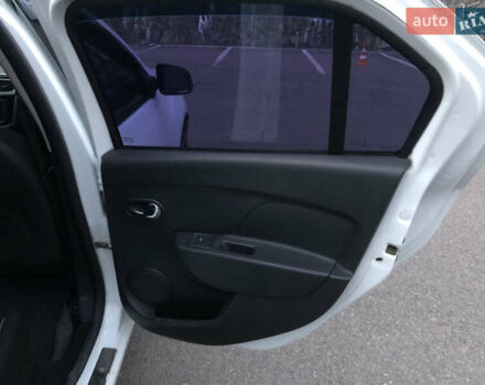 Белый Рено Логан, объемом двигателя 1.15 л и пробегом 243 тыс. км за 4999 $, фото 15 на Automoto.ua