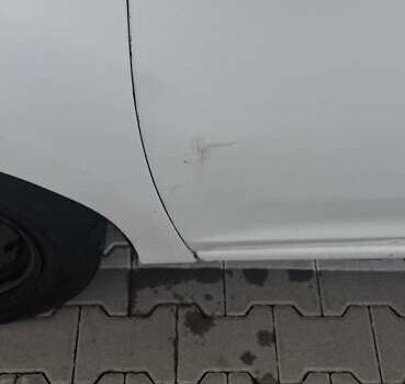 Белый Рено Логан, объемом двигателя 1.2 л и пробегом 450 тыс. км за 3000 $, фото 5 на Automoto.ua