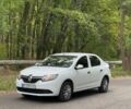 Білий Рено Логан, об'ємом двигуна 1.1 л та пробігом 330 тис. км за 4351 $, фото 1 на Automoto.ua