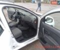 Білий Рено Логан, об'ємом двигуна 1.2 л та пробігом 350 тис. км за 3400 $, фото 7 на Automoto.ua