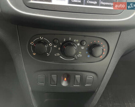 Білий Рено Логан, об'ємом двигуна 1.46 л та пробігом 230 тис. км за 4950 $, фото 11 на Automoto.ua