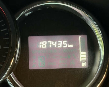 Білий Рено Логан, об'ємом двигуна 1.15 л та пробігом 187 тис. км за 5000 $, фото 6 на Automoto.ua