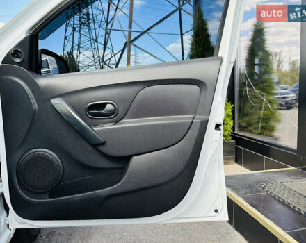 Белый Рено Логан, объемом двигателя 1.46 л и пробегом 151 тыс. км за 6600 $, фото 23 на Automoto.ua