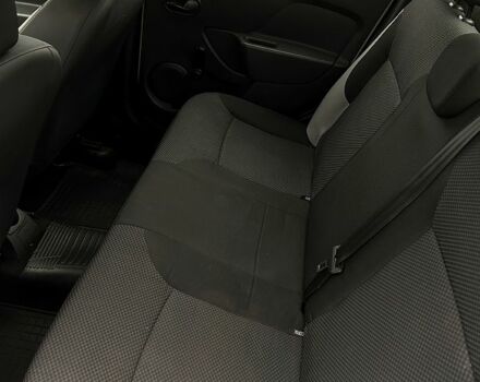 Білий Рено Логан, об'ємом двигуна 1.2 л та пробігом 246 тис. км за 5300 $, фото 7 на Automoto.ua