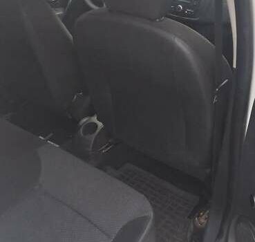 Белый Рено Логан, объемом двигателя 1.2 л и пробегом 450 тыс. км за 3000 $, фото 7 на Automoto.ua