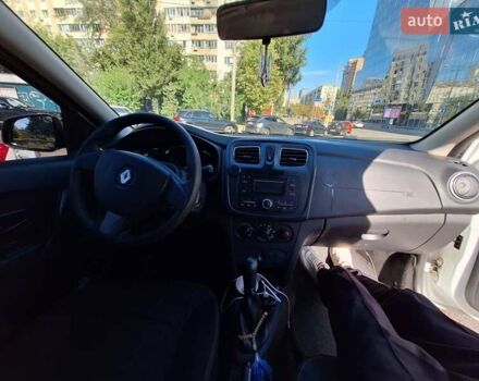 Белый Рено Логан, объемом двигателя 1.15 л и пробегом 270 тыс. км за 4200 $, фото 4 на Automoto.ua
