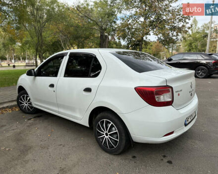 Рено Логан 2013 у Миколаєві на Automoto.ua Білий Рено Логан, об'ємом двигуна 1.15 л та пробігом 410 тис. км за 4300 $, фото 9 на Automoto.ua