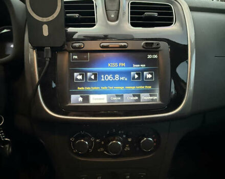 Білий Рено Логан, об'ємом двигуна 1.15 л та пробігом 187 тис. км за 5000 $, фото 5 на Automoto.ua