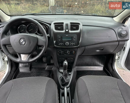 Білий Рено Логан, об'ємом двигуна 1.2 л та пробігом 277 тис. км за 4200 $, фото 14 на Automoto.ua