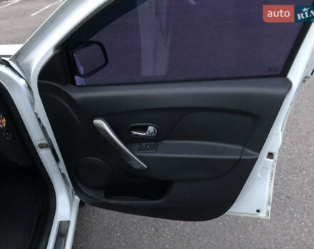 Белый Рено Логан, объемом двигателя 1.15 л и пробегом 243 тыс. км за 4999 $, фото 14 на Automoto.ua