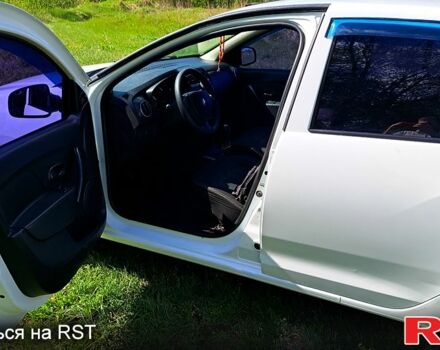 Белый Рено Логан, объемом двигателя 1.5 л и пробегом 287 тыс. км за 6000 $, фото 8 на Automoto.ua