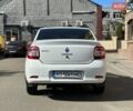 Белый Рено Логан, объемом двигателя 1.6 л и пробегом 250 тыс. км за 3900 $, фото 5 на Automoto.ua